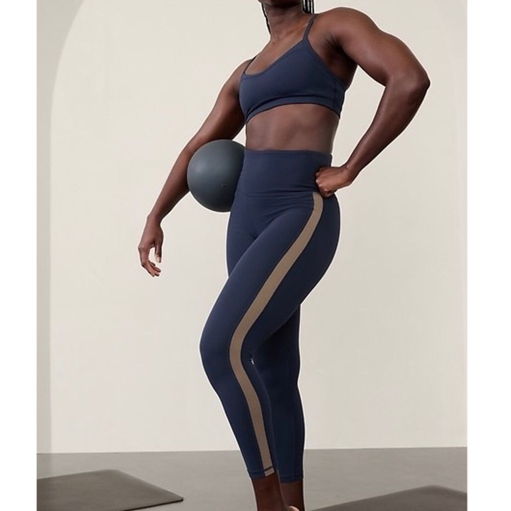 NWT Athleta Elation High Waist 7/8 Leggings in Navy Blue Tan Size XS
